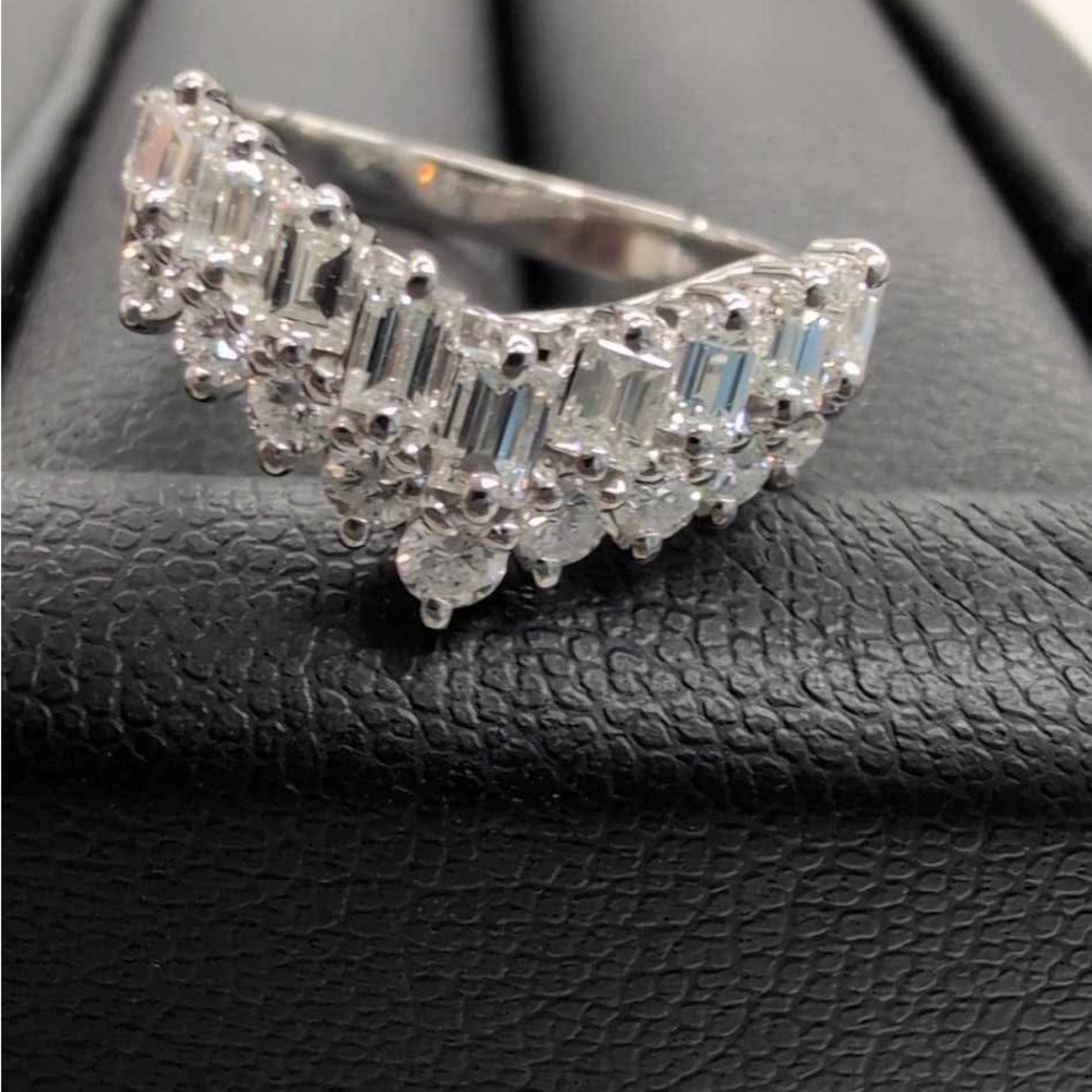 Elegant Silver Women's Ring